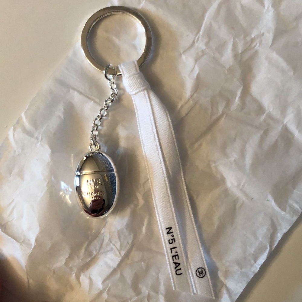Chanel No.5 key ring